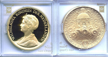 Нидерланды медаль ND КОРОЛЕВА ВИЛЬГЕЛЬМИНА, АМСТЕРДАМ 6 СЕНТЯБРЯ (1898-1923) бронза, позолота PROOF 5-3-1-103